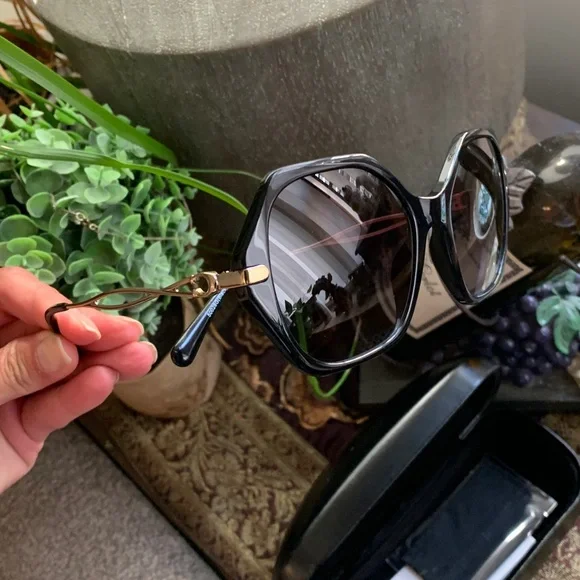 Coach | Accessories | Authentic Coach 57mm Hexagon Acetate  display picture 3
